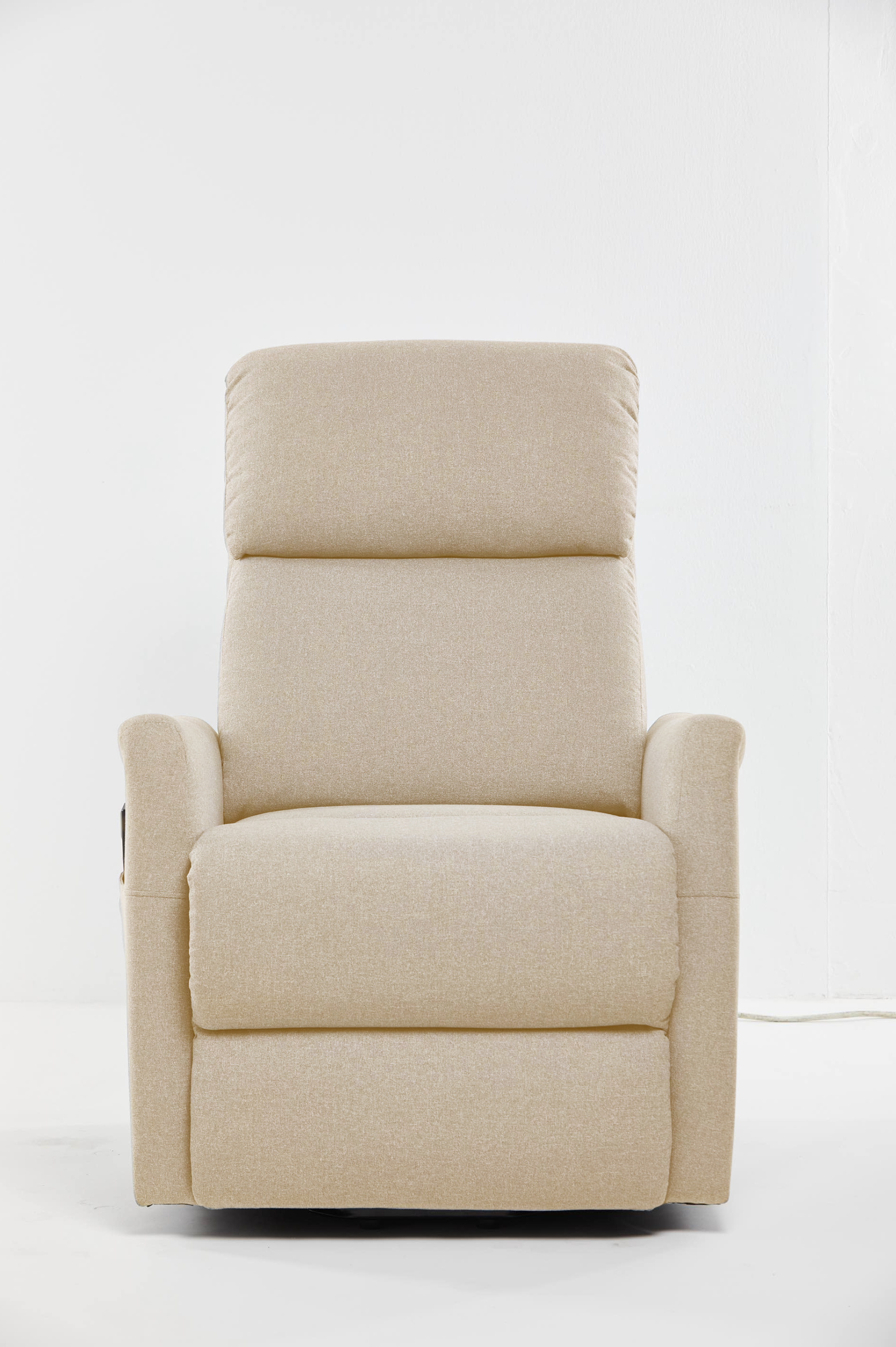 Relax en sta-op stoel F-601 lichtbeige (1-motorig) - Finlandic